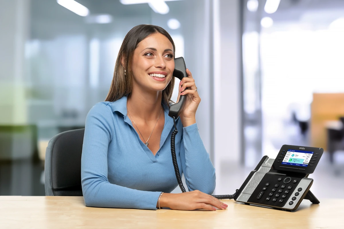 Are Desk Phones Dead: The Role of Business VoIP Phones Using the Wildix ForcePro5 phone